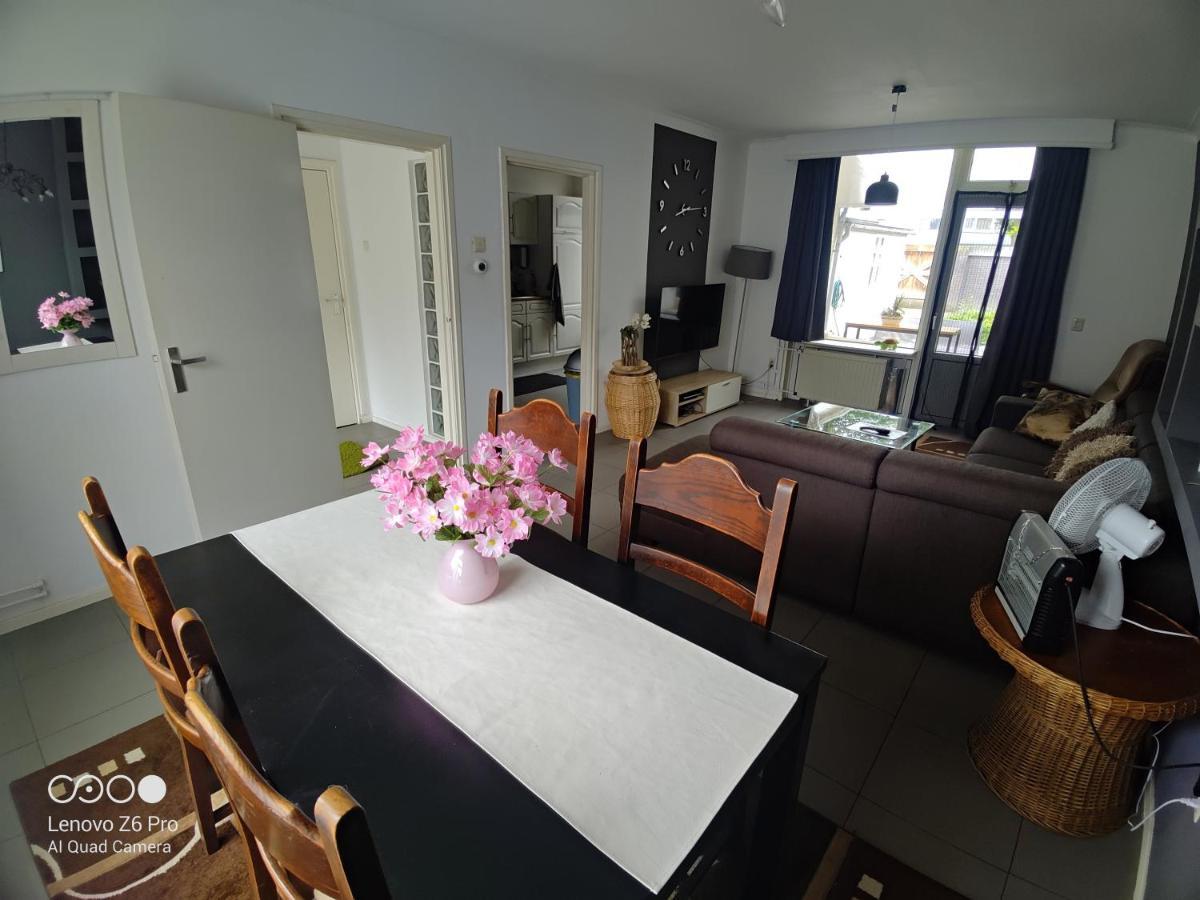 Cozy House In Weert Apartment Luaran gambar